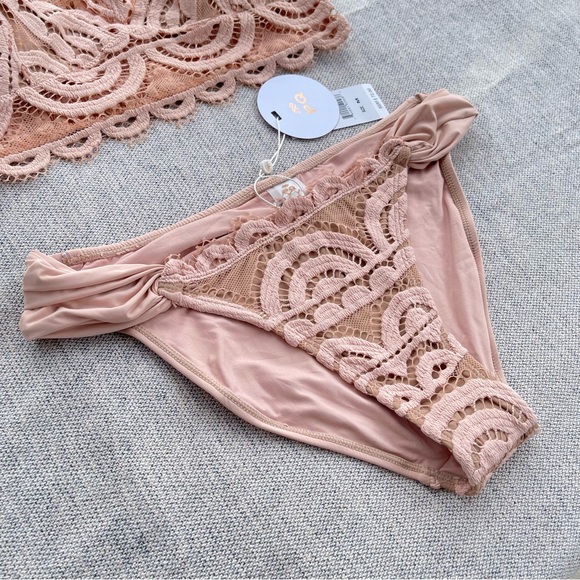 PilyQ lace bikini set NEW - Picture 7 of 14